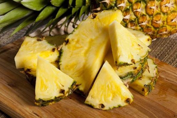 “Manfaat dan Khasiat Buah Nanas: Segar dan Bergizi”