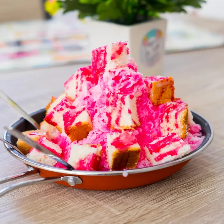 Minuman Es Roti Tawar: Lezatnya Kombinasi Segar dan Nikmat