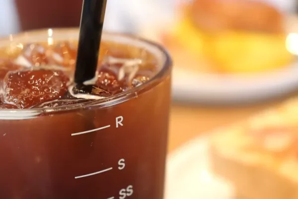 Minuman Americano: Cita Rasa Kopi yang Ringan dan Segar